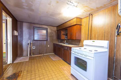 Kitchen - 910 Ray Rd, Jacksonville, AR 72076 photo 1 of 3
