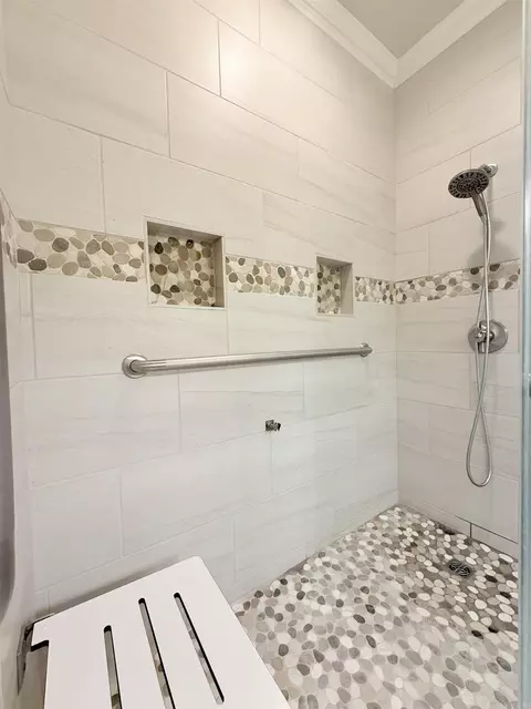 Bath - 3030 Robert Ott Circle Cir, Conway, AR 72034 photo 2 of 2