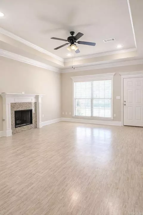Living - 3030 Robert Ott Circle Cir, Conway, AR 72034 photo 2 of 2