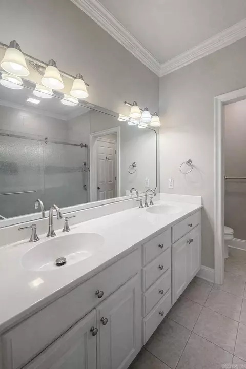 Bath - 3030 Robert Ott Circle Cir, Conway, AR 72034 photo 1 of 2