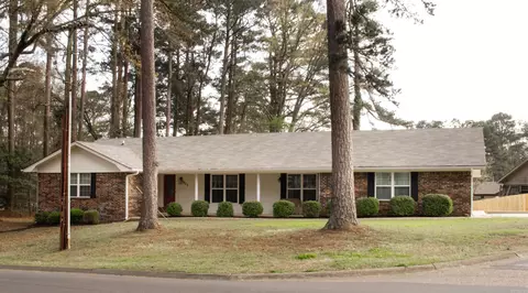 1613 Millcreek Dr, Arkadelphia, AR 71923