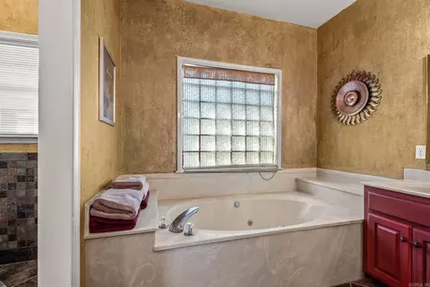 Bath - 1940 Royal, Conway, AR 72034 photo 2 of 6