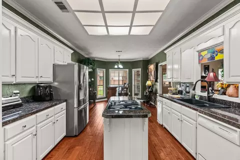 Kitchen - 1940 Royal, Conway, AR 72034 photo 2 of 5