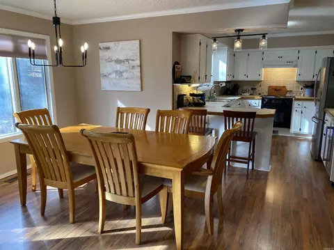 Dining - 46 Peninsula Dr # B, Mount Ida, AR 71957 photo 1 of 1