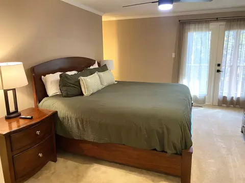 Bedroom - 46 Peninsula Dr # B, Mount Ida, AR 71957 photo 1 of 6