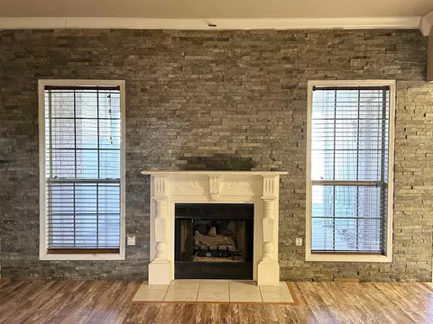 Living - 124 Summer Blvd, Trumann, AR 72472 photo 2 of 4