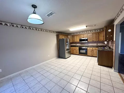 Kitchen - 124 Summer Blvd, Trumann, AR 72472 photo 2 of 3