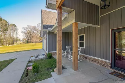 Exterior - 413 Lewallen Rd, Benton, AR 72015 photo 4 of 12
