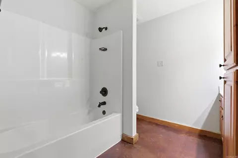 Bath - 14 4th St, Greenbrier, AR 72058 photo 4 of 4
