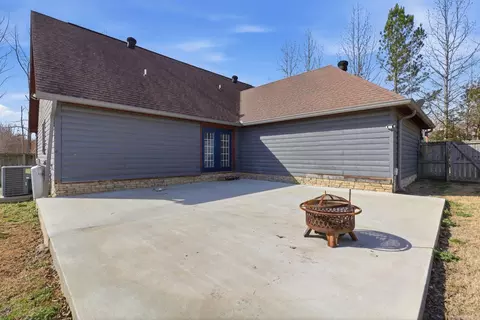 Exterior - 14 4th St, Greenbrier, AR 72058 photo 7 of 10