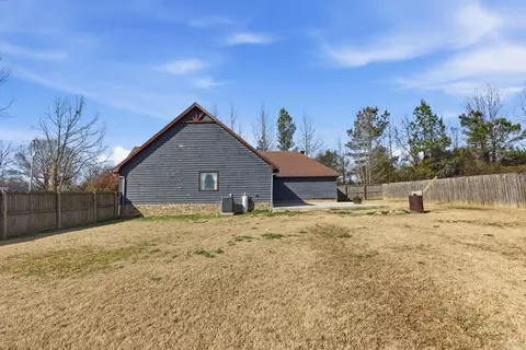 Exterior - 14 4th St, Greenbrier, AR 72058 photo 6 of 10