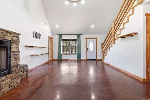 Living - 14 4th St, Greenbrier, AR 72058 photo 1 of 4
