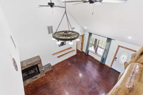 Entry Way - 14 4th St, Greenbrier, AR 72058 photo 1 of 2