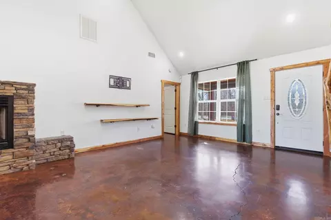 Living - 14 4th St, Greenbrier, AR 72058 photo 3 of 4