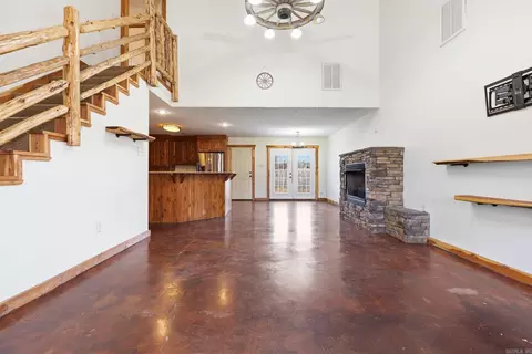 Living - 14 4th St, Greenbrier, AR 72058 photo 2 of 4