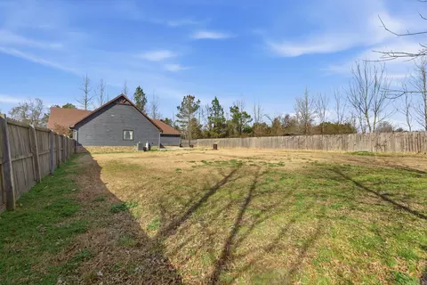 Exterior - 14 4th St, Greenbrier, AR 72058 photo 9 of 10