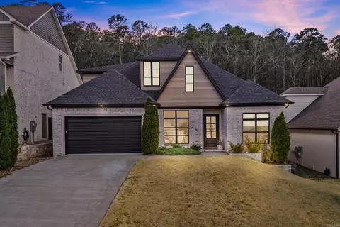 4 Tupelo Ct, Little Rock, AR 72223