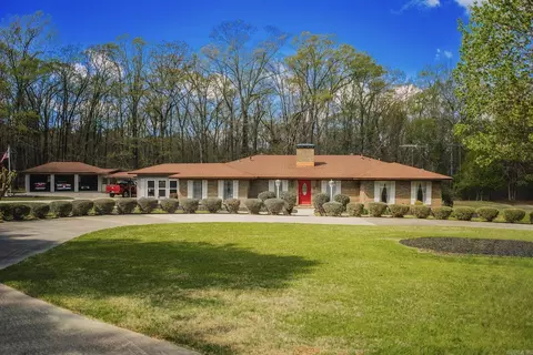205 Baywood Ln, Monticello, AR 71655