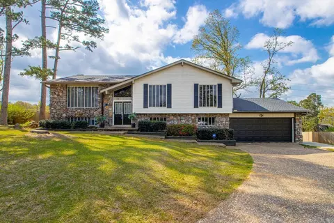 19 Kings Ct, Little Rock, AR 72211