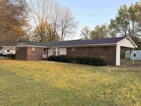 16 Fairview Dr, Mcgehee, AR 71654