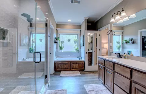 Bath - 6859 Grace Village Dr, Alexander, AR 72002 photo 2 of 4