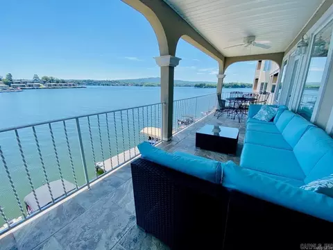 151 Villa Pt, Hot Springs, AR 71913