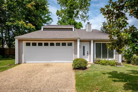 1614 Pickering Dr, Little Rock, AR 72211