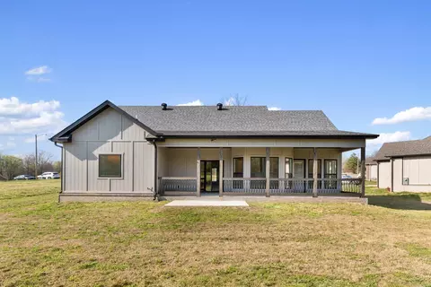 Exterior - 28 Sisney Drive Dr, Ash Flat, AR 72513 photo 2 of 4