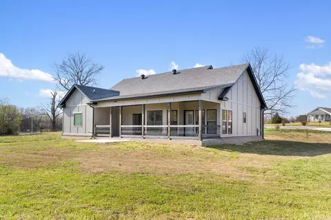 Exterior - 28 Sisney Drive Dr, Ash Flat, AR 72513 photo 3 of 4
