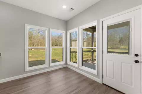 Entry Way - 28 Sisney Drive Dr, Ash Flat, AR 72513 photo 3 of 4