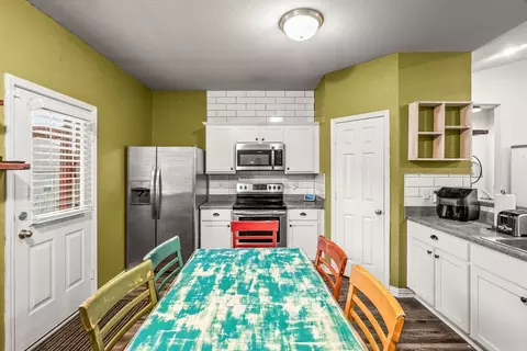 Kitchen - 2230 Matthews Meadows Ln, Conway, AR 72032 photo 2 of 4