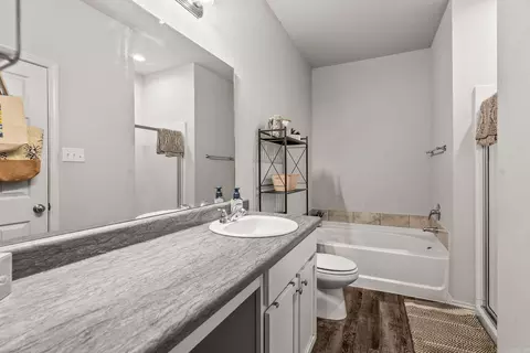 Bath - 2230 Matthews Meadows Ln, Conway, AR 72032 photo 2 of 3
