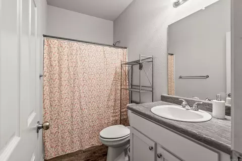 Bath - 2230 Matthews Meadows Ln, Conway, AR 72032 photo 1 of 3