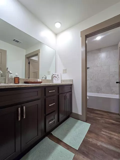 Bath - 206 Home St, Marked Tree, AR 72365 photo 6 of 8