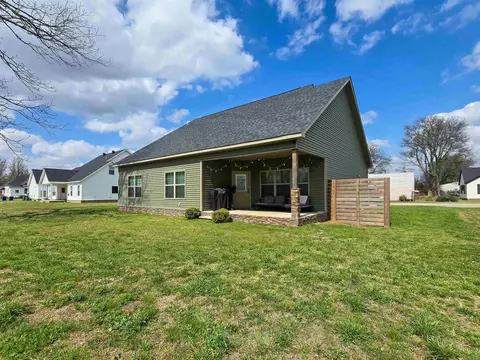 Exterior - 206 Home St, Marked Tree, AR 72365 photo 3 of 7