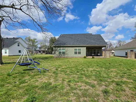 Exterior - 206 Home St, Marked Tree, AR 72365 photo 4 of 7