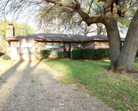 516 Wicker Ln, North Little Rock, AR 72117