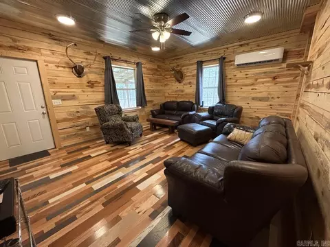 2319 Wildemar Ln, Leslie, AR 72645