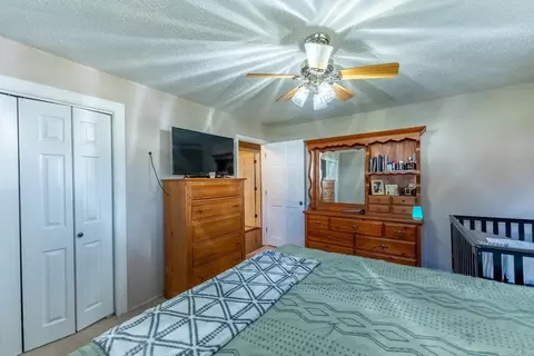 Bedroom - 103 German Ln, Alton, MO 65606 photo 3 of 4