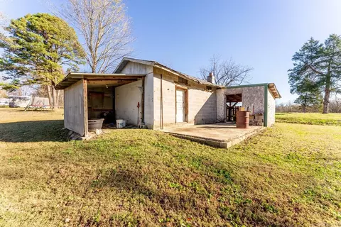 Exterior - 103 German Ln, Alton, MO 65606 photo 8 of 9