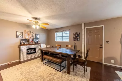 Dining - 103 German Ln, Alton, MO 65606 photo 1 of 2
