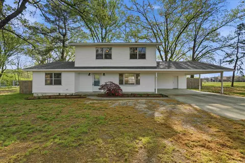 710 Clara Dr, Conway, AR 72034