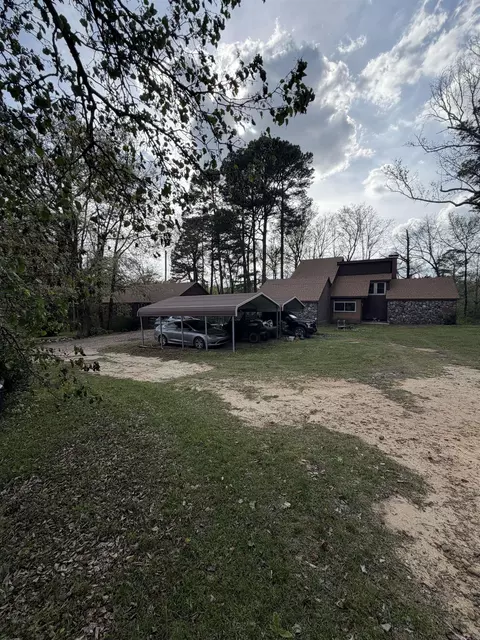 1413 Mine St, Nashville, AR 71852