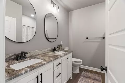 Bath - 15 Wellington Pl, Cabot, AR 72023 photo 4 of 5