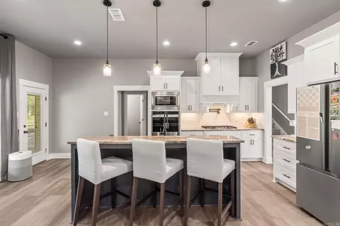 Kitchen - 15 Wellington Pl, Cabot, AR 72023 photo 1 of 5