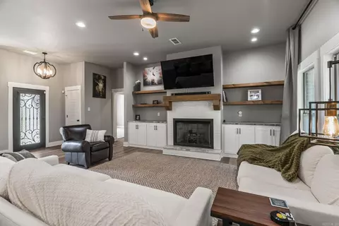 Living - 15 Wellington Pl, Cabot, AR 72023 photo 3 of 5