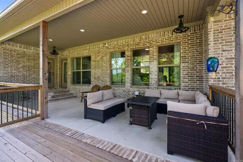 Exterior - 15 Wellington Pl, Cabot, AR 72023 photo 2 of 5