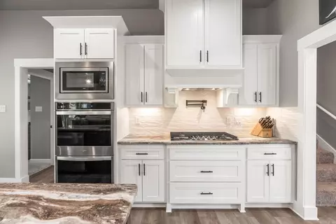 Kitchen - 15 Wellington Pl, Cabot, AR 72023 photo 5 of 5