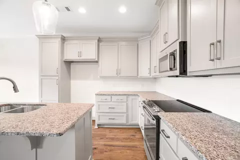 Kitchen - 21 Lewis Loop, Greenbrier, AR 72058 photo 7 of 7