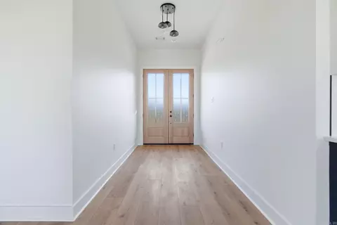 Entry Way - 211 Michelle Dr, Beebe, AR 72012 photo 1 of 5